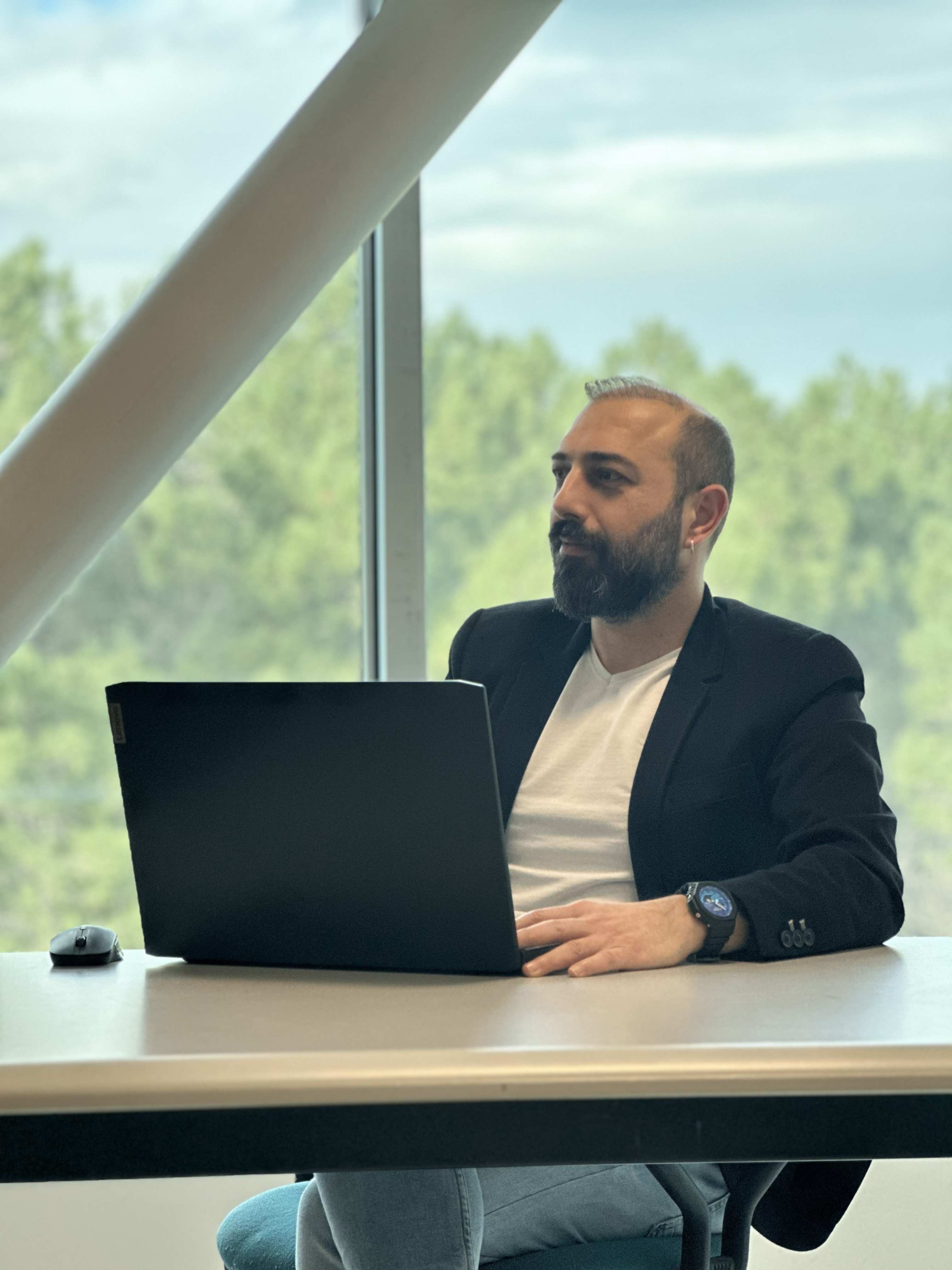 Güray ÜNLÜ